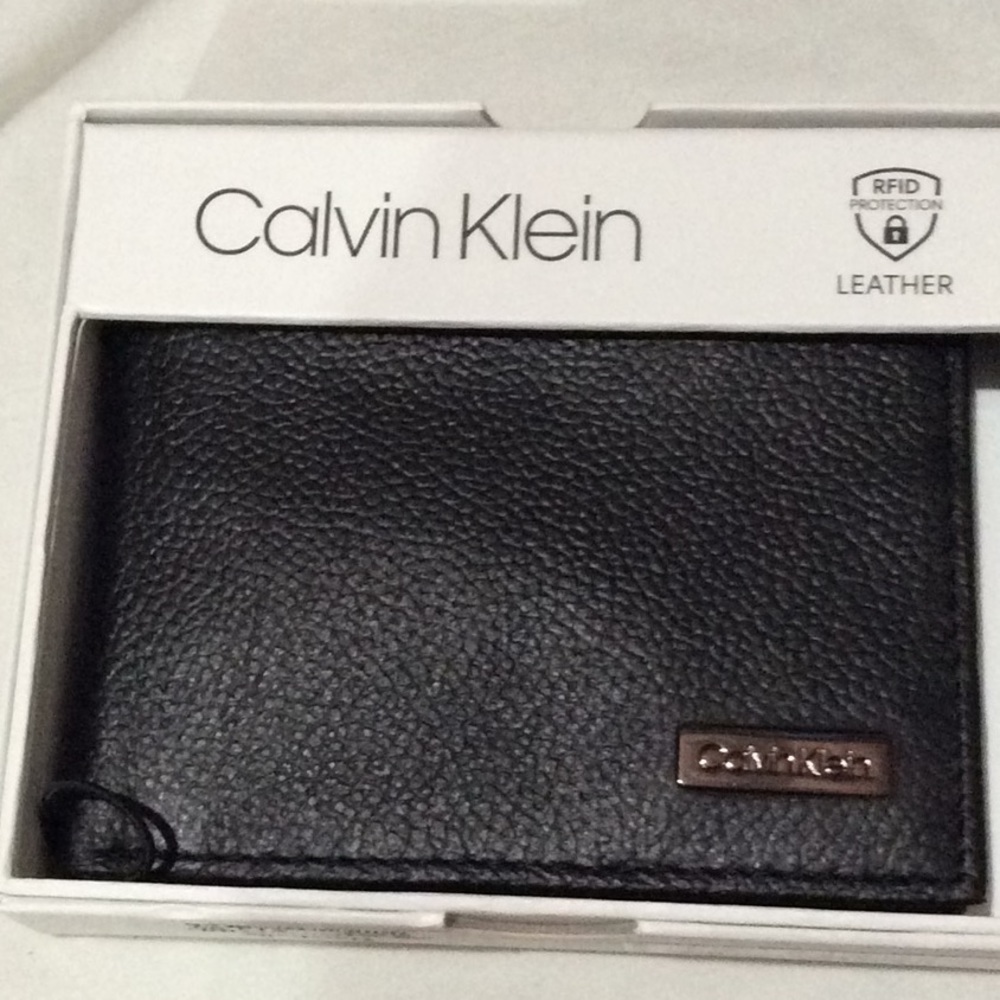 Calvin Klein RFID Protection Leather Wallet